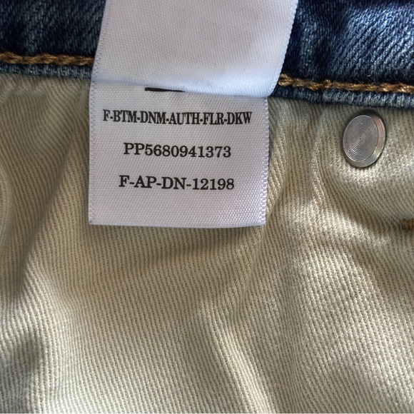 Everlane The High Rise Flare Jeans - Picture 7 of 7